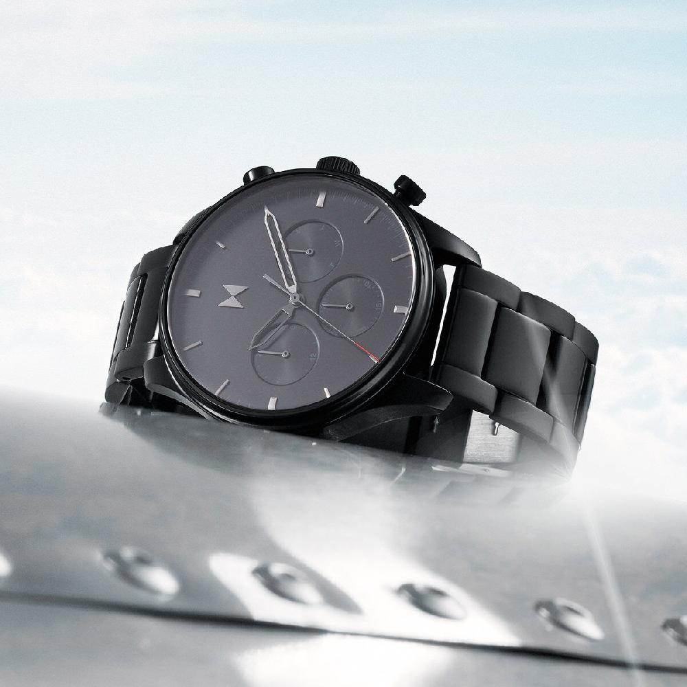 Mvmt Airhawk Stealth Black | 42MM