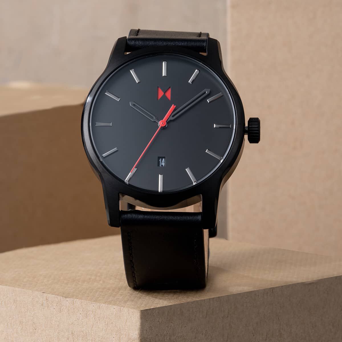 Mvmt Classic II Jet Black Leather | 44MM