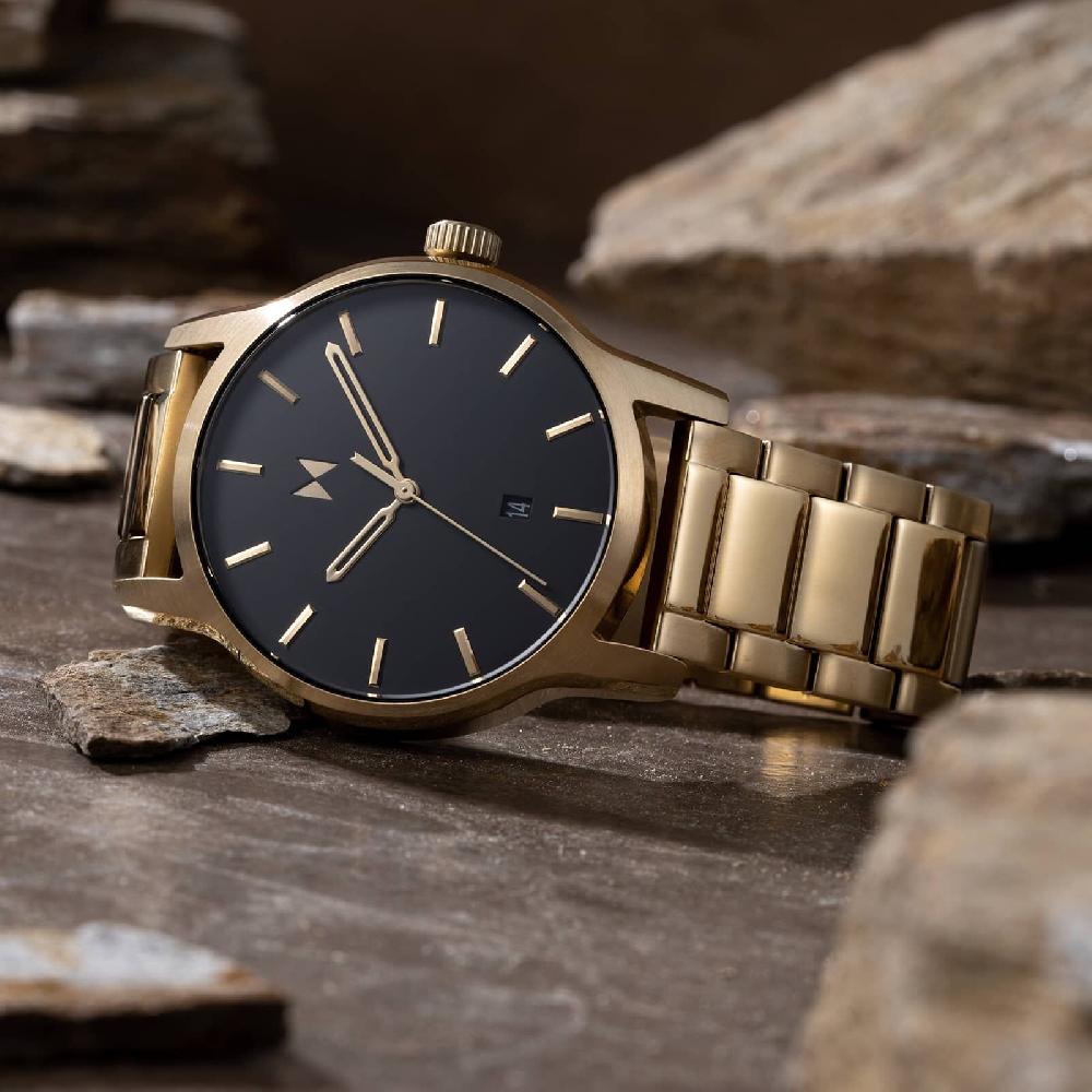 Mvmt Classic II Lion Gold | 44MM