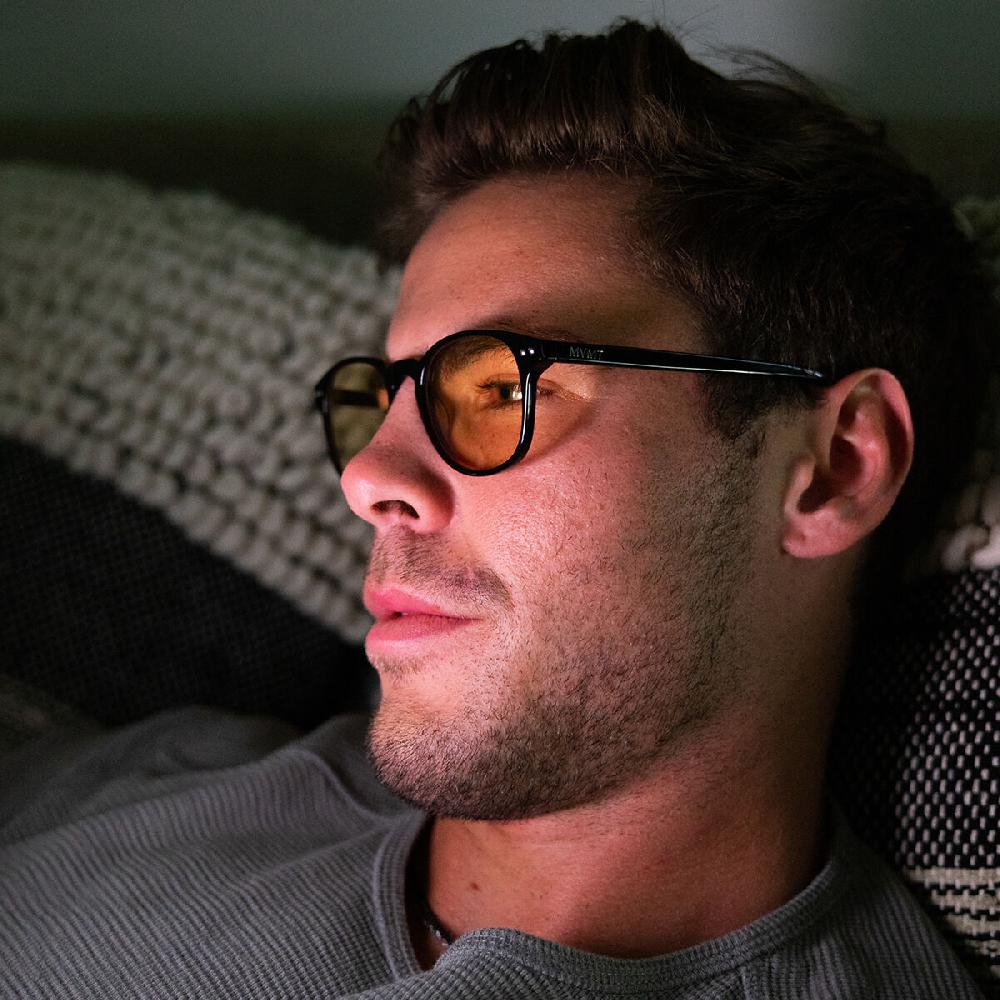 Mvmt Hyde Gold Shield Black