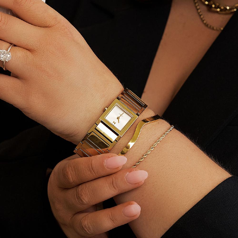 Mvmt Marquee Square Charlie Gold | 22MM