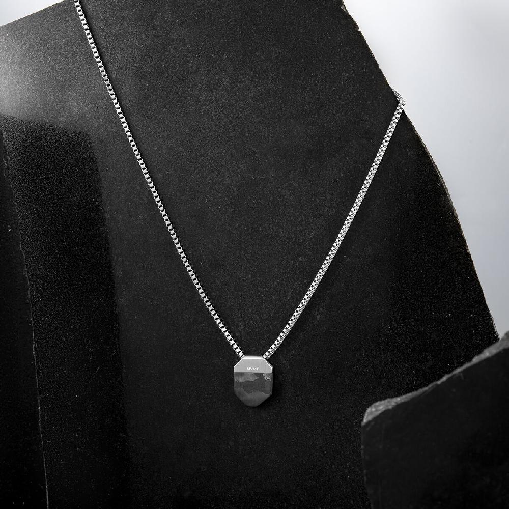 Mvmt Octo Necklace Silver + Black