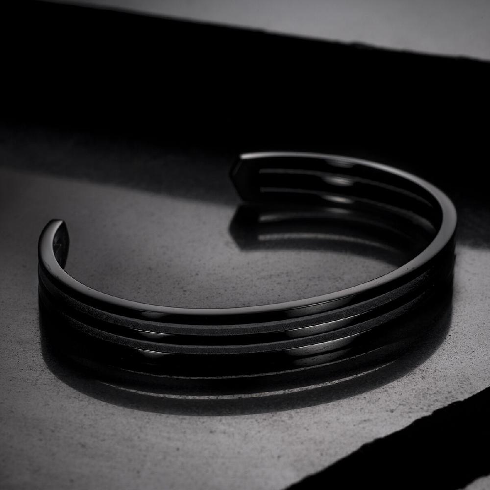 Mvmt Open Concept Cuff Black