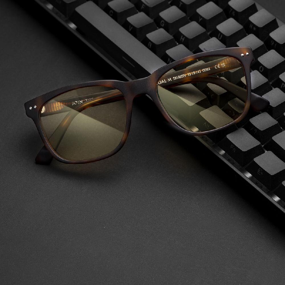 Mvmt Ritual Gold Shield Tortoise