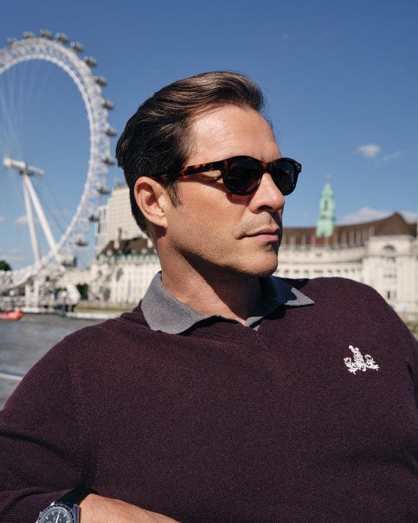 N.peal 007 Logo V Neck Cashmere Jumper In Plum Purple