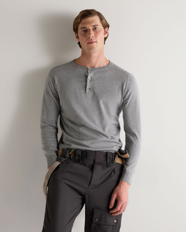 n.peal 007 Round Neck Cotton Cashmere Henley In Light Grey