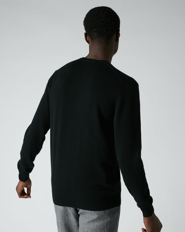 N.peal Men's Burlington V Neck Cashmere Sweater In Black