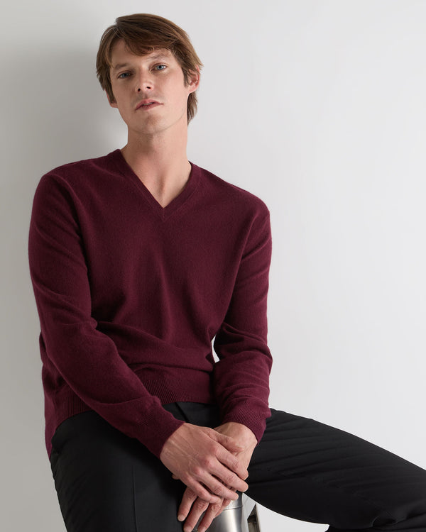 n.peal Men's Burlington V Neck Cashmere Sweater In Bordeaux Red