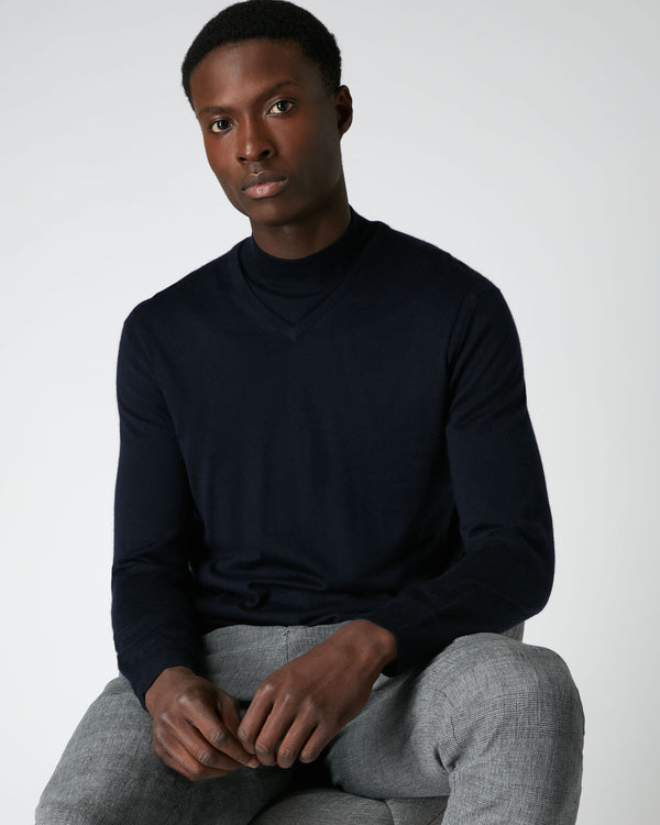 n.peal Men's Conduit Fine Gauge Cashmere V Neck Sweater In Navy Blue
