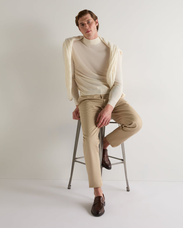 N.peal Men's Fine Gauge Cashmere Turtle Neck Sweater In New Ivory White