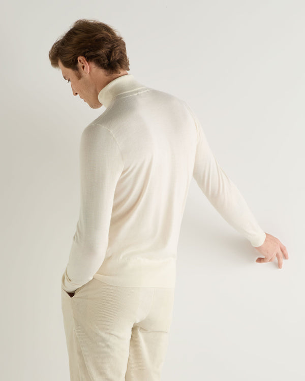 N.peal Men's Pimlico Fine Gauge Cashmere Turtle Neck Sweater In New Ivory White