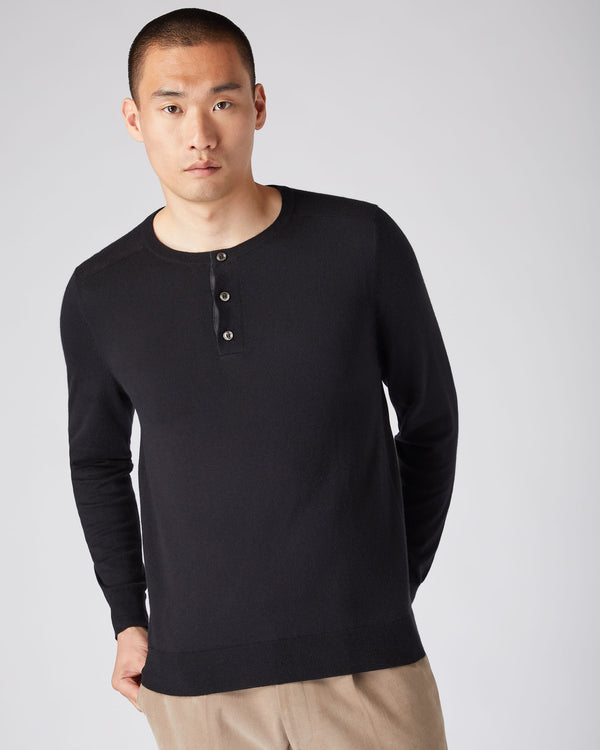n.peal Men's Round Neck Cotton Cashmere Henley In Black