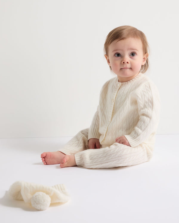 N.peal Cable Cashmere Cardigan In New Ivory White