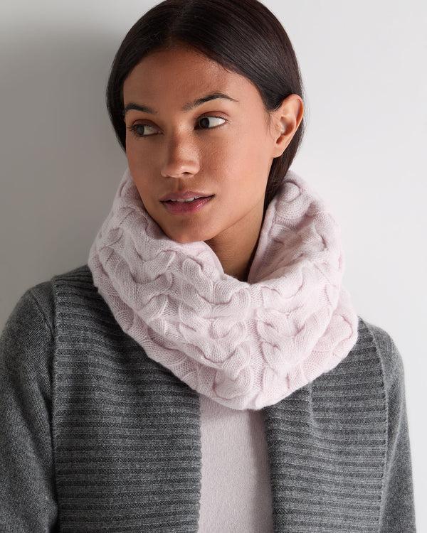 N.peal Unisex Cable Cashmere Snood In Chalk Pink