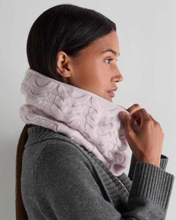 N.peal Unisex Cable Cashmere Snood In Chalk Pink