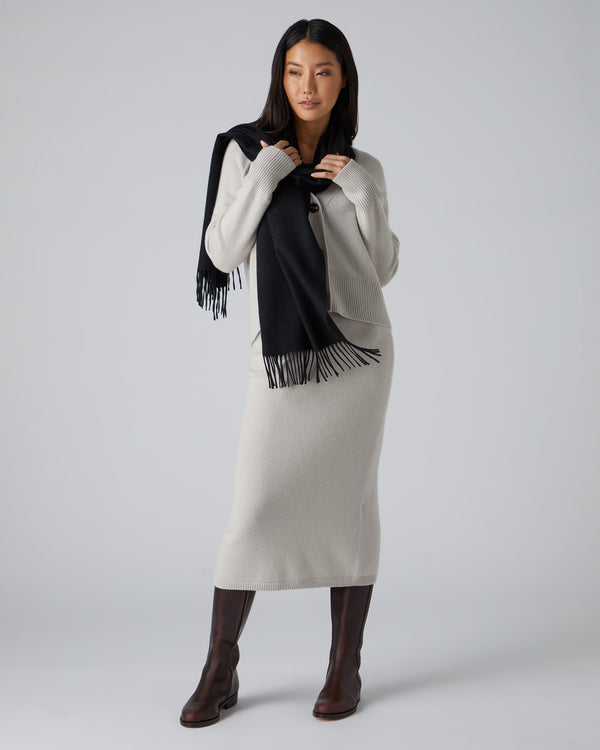 N.peal Unisex Large Woven Cashmere Scarf In Black