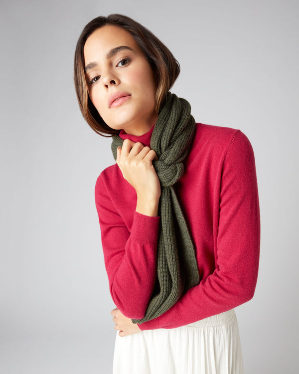 N.peal Unisex Ribbed Cashmere Scarf In Moss Green