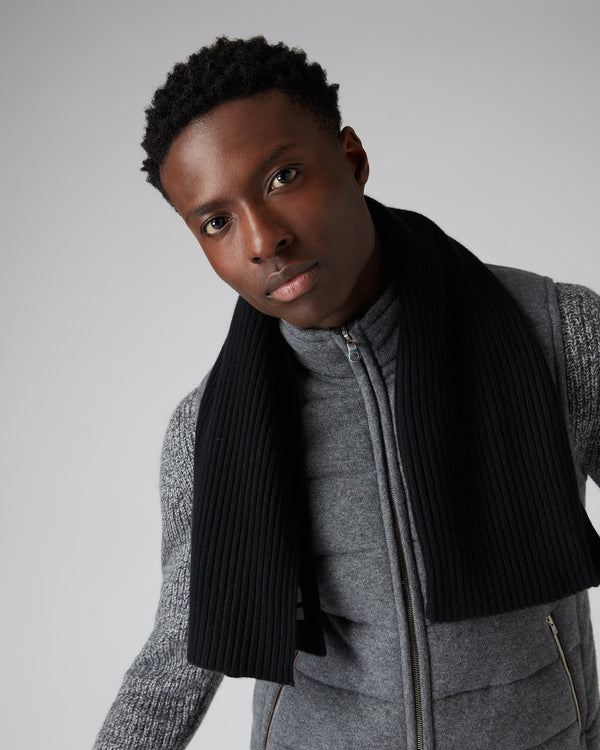 N.peal Unisex Short Ribbed Cashmere Scarf In Black