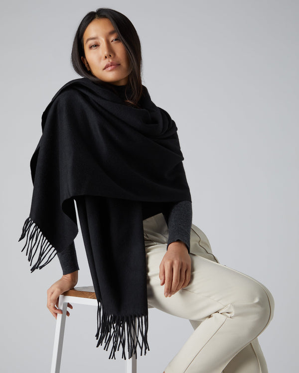 N.peal Women's Woven Cashmere Shawl In Black