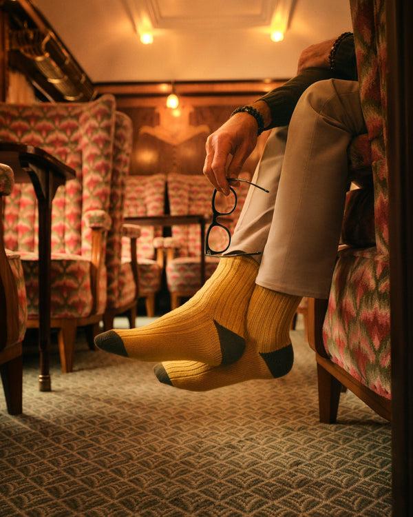 N.peal TUCCI TRAVEL SOCK In Ochre Yellow + Olive Green