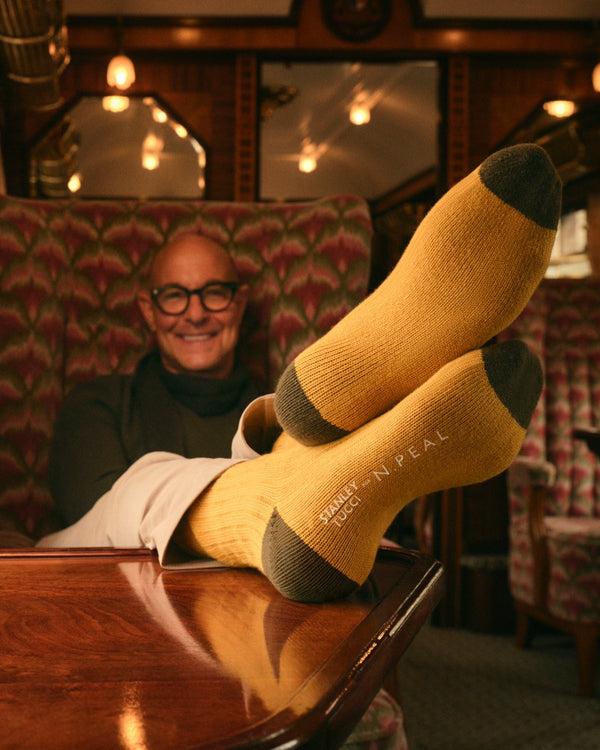 n.peal TUCCI TRAVEL SOCK In Ochre Yellow + Olive Green