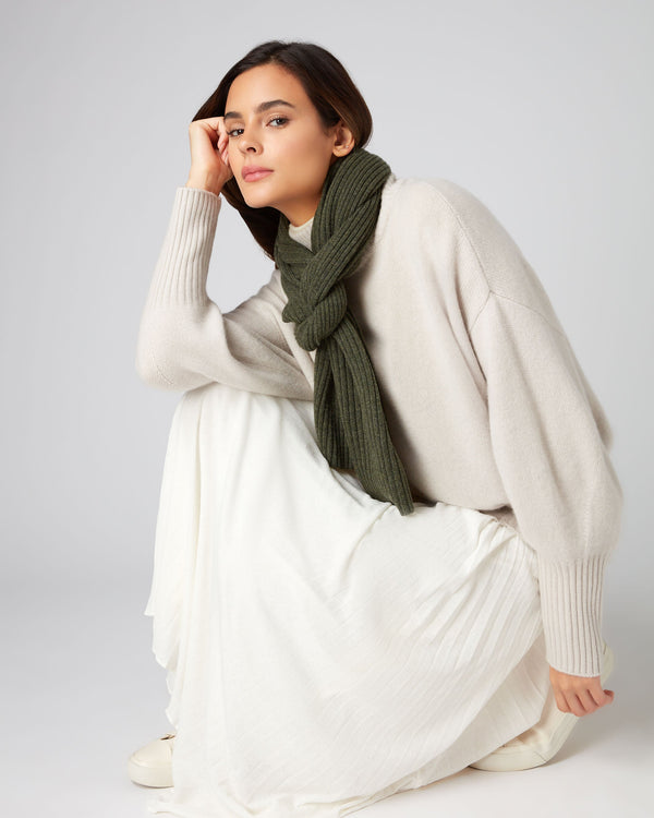 N.peal Unisex Short Ribbed Cashmere Scarf In Moss Green