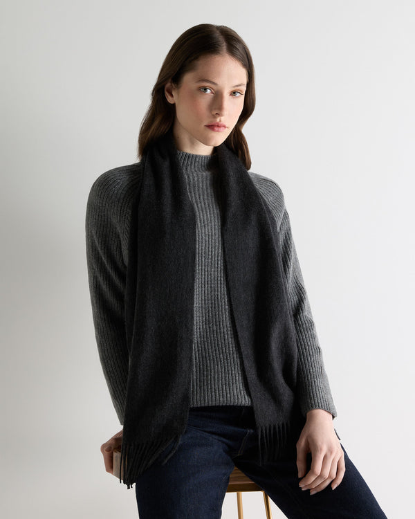 N.peal Unisex Woven Cashmere Scarf In Deep Charcoal Grey