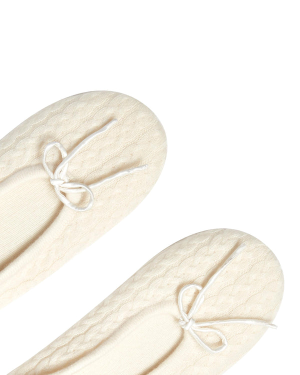 N.peal Women's Cable Cashmere Slippers In New Ivory White