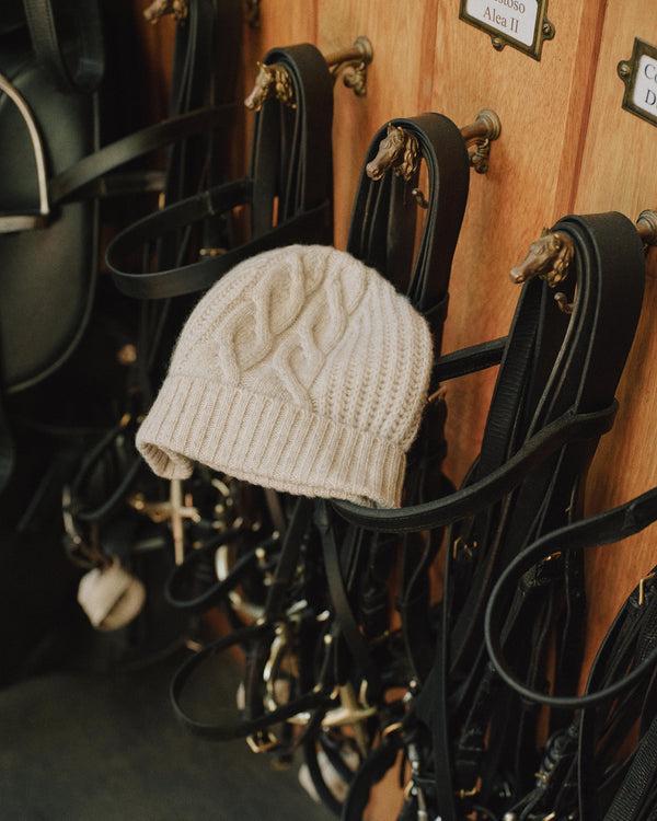 N.peal Women's Cable Rib Cashmere Hat In Ash Grey Marl