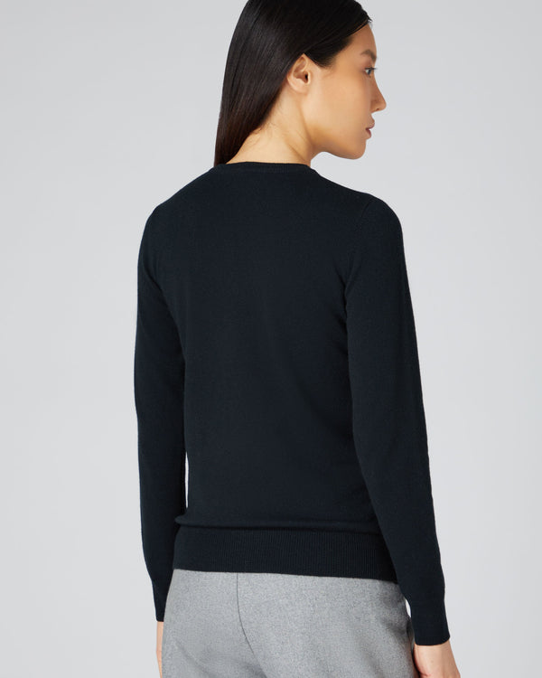 N.peal Women's Evie Classic Round Neck Cashmere Sweater In Black