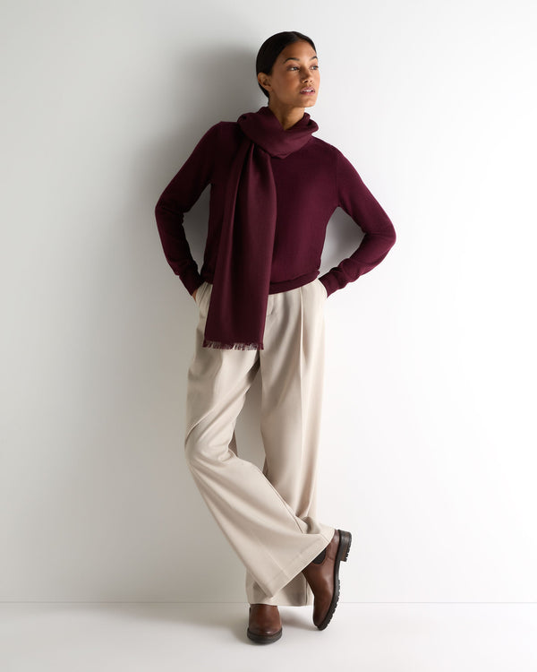 N.peal Women's Evie Classic Round Neck Cashmere Sweater In Bordeaux Red