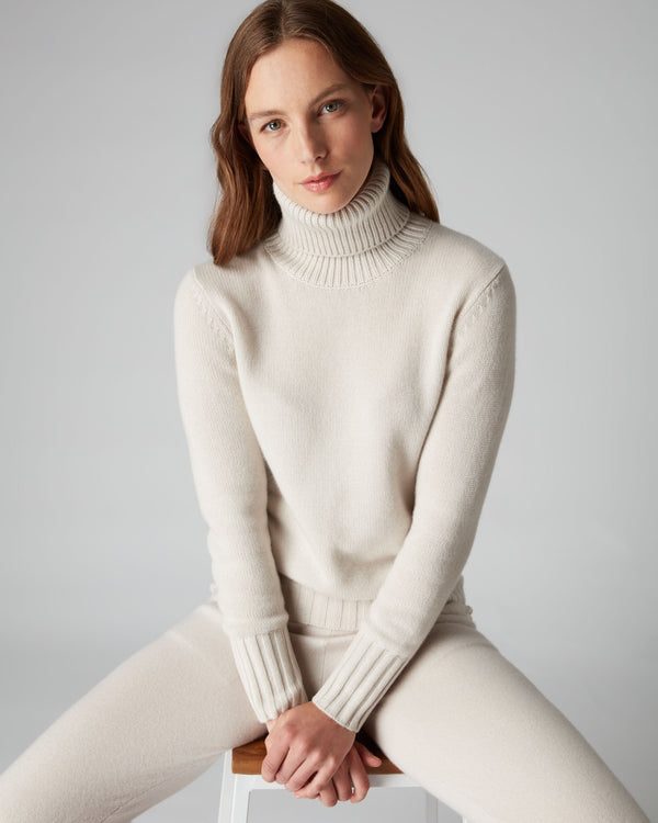 n.peal Women's Hazel Chunky Turtle Neck Cashmere Sweater In Snow Grey