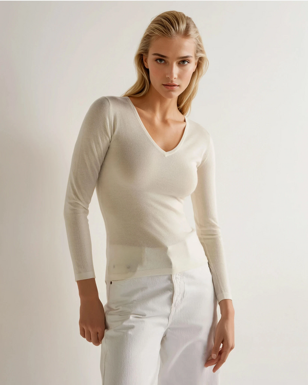 n.peal Women's Imogen Superfine Cashmere V Neck Sweater In New Ivory White