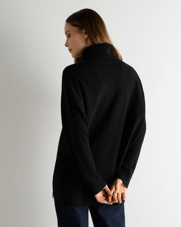 N.peal Women's Longline Turtle Neck Cashmere Sweater In Black