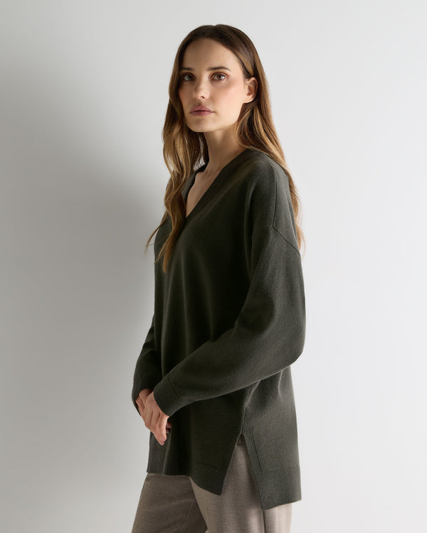 n.peal Women's Longline V Neck Cashmere Sweater In Arabica Khaki Green