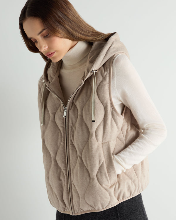 n.peal Women's Padded Gilet With Hood In Beige Brown