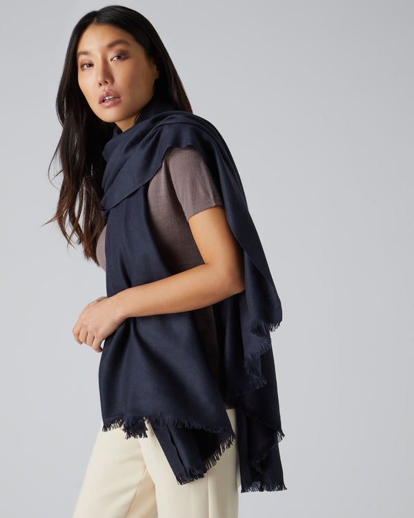 N.peal Women's Pashmina Cashmere Shawl In Navy Blue