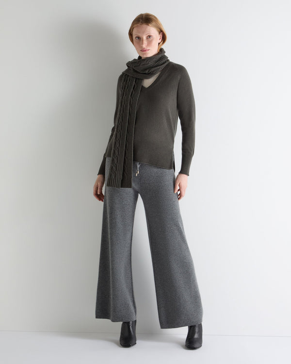 N.peal Women's Relaxed V Neck Cashmere Sweater In Arabica Khaki Green