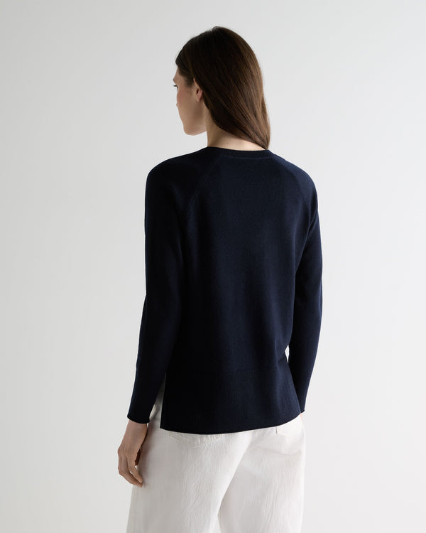 N.peal Women's Relaxed V Neck Cashmere Sweater In Navy Blue