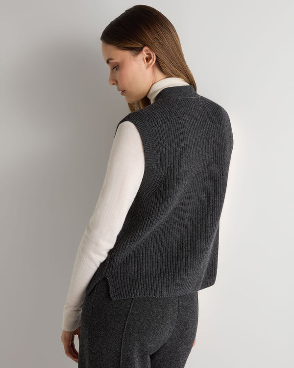 N.peal Women's V Neck Cashmere Tank Top In Deep Charcoal Grey