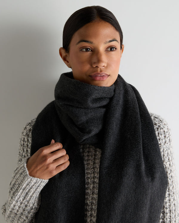 N.peal Women's Woven Cashmere Shawl In Deep Charcoal Grey