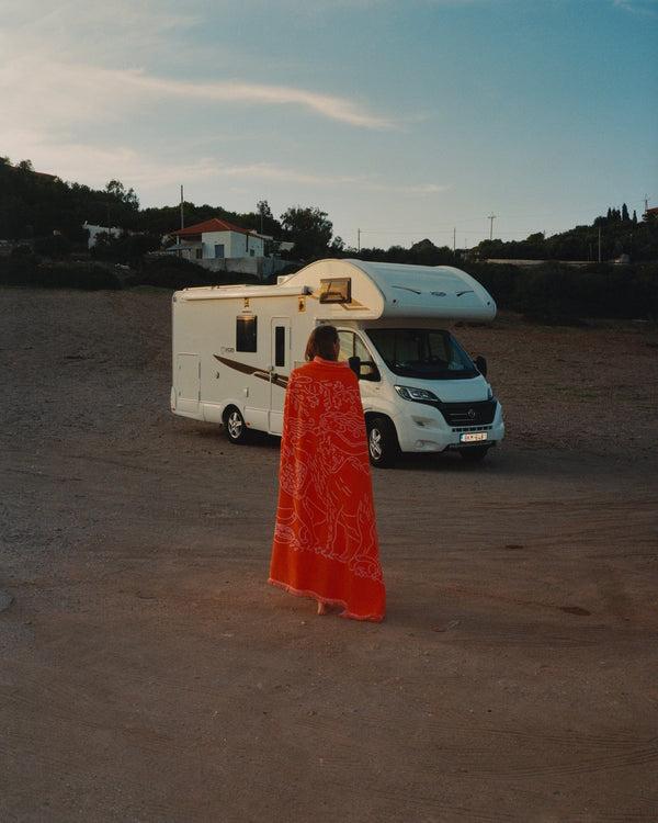 nackiyé Fête (Large) Yacht Towel in Candy/Orange Candy/Orange