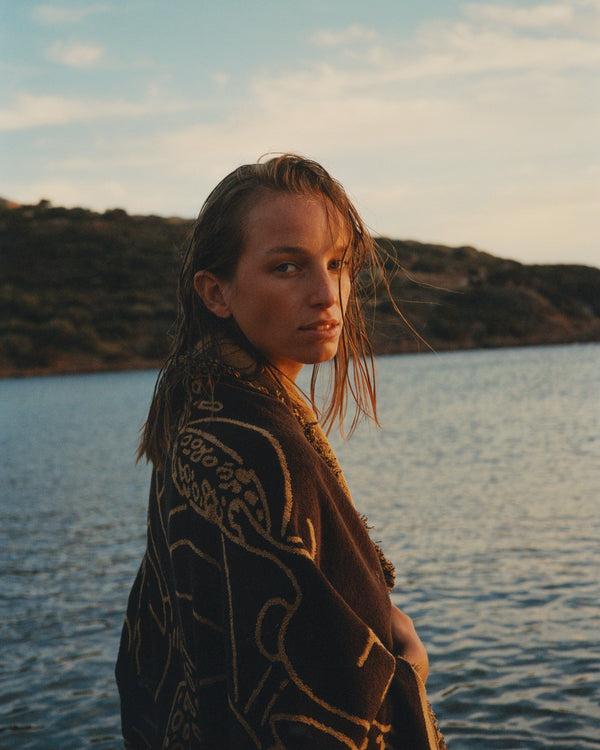 nackiyé Fête (Large) Yacht Towel in Caramel/Coffee Caramel/Coffee