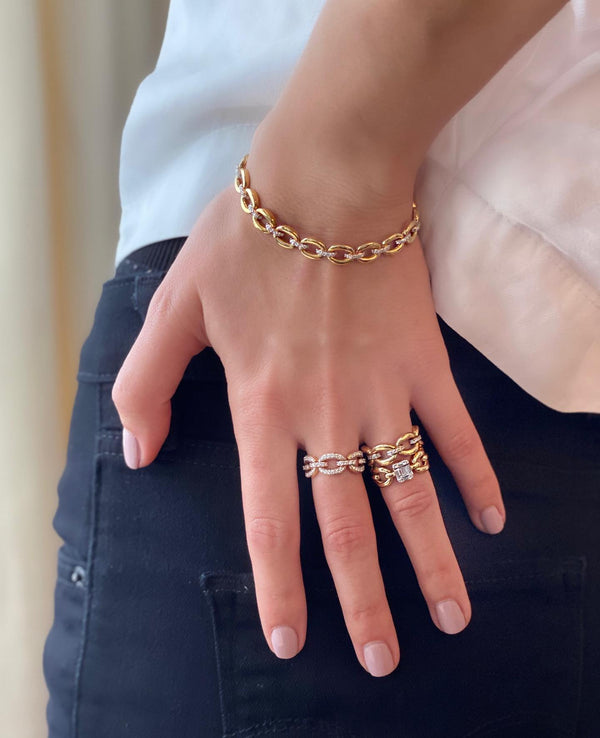 Nadine Aysoy Catena Petite Illusion Diamond Ring