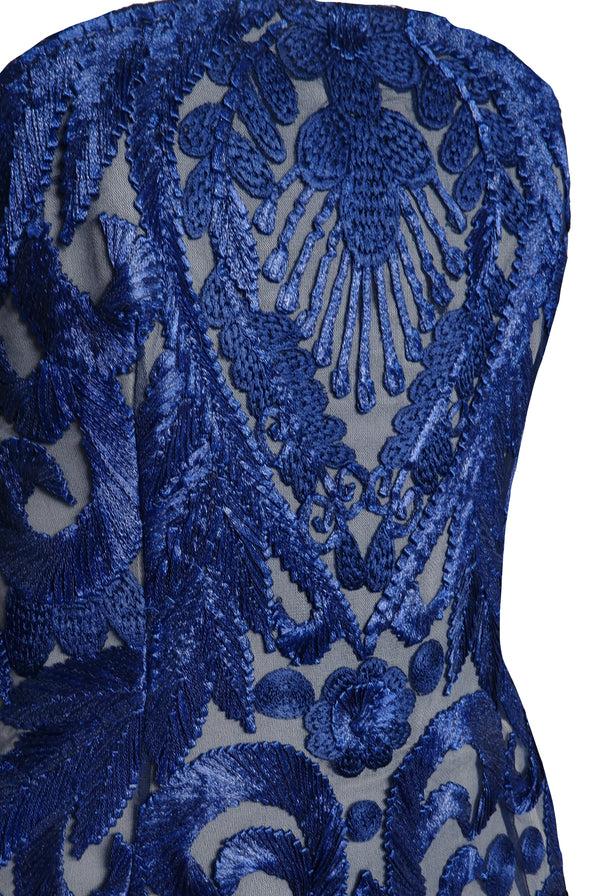 Naeem Khan Thread Work Strapless Fit And Flare Gown