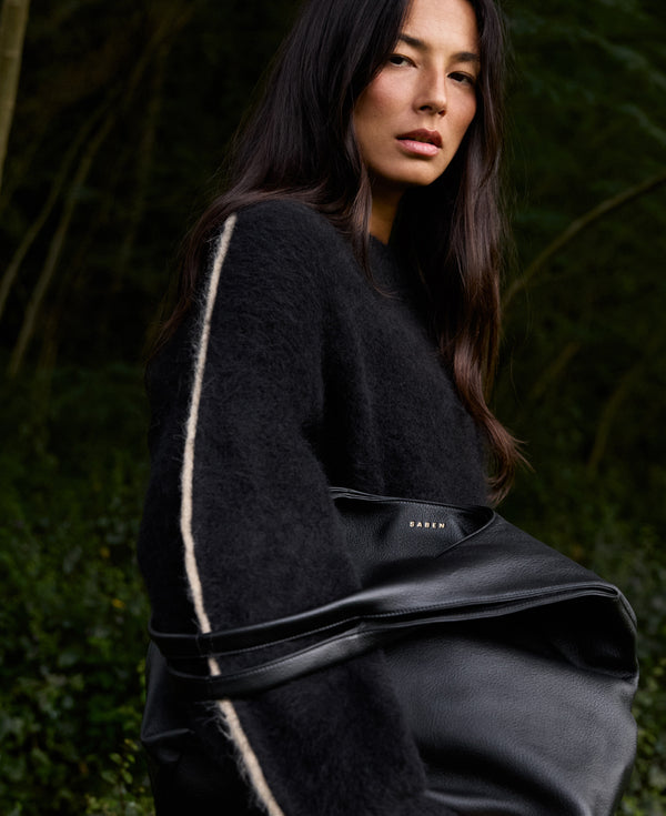 Nagnata BRUSHED ALPACA SWEATER BLACK