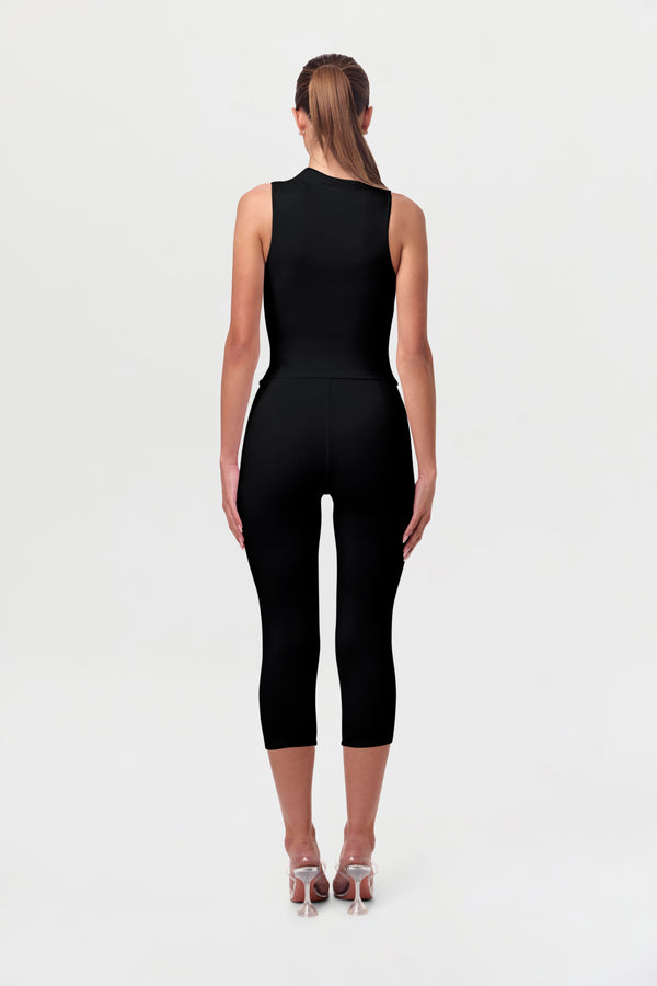 Naked Wardrobe Smooth Sculpt Capri Legging