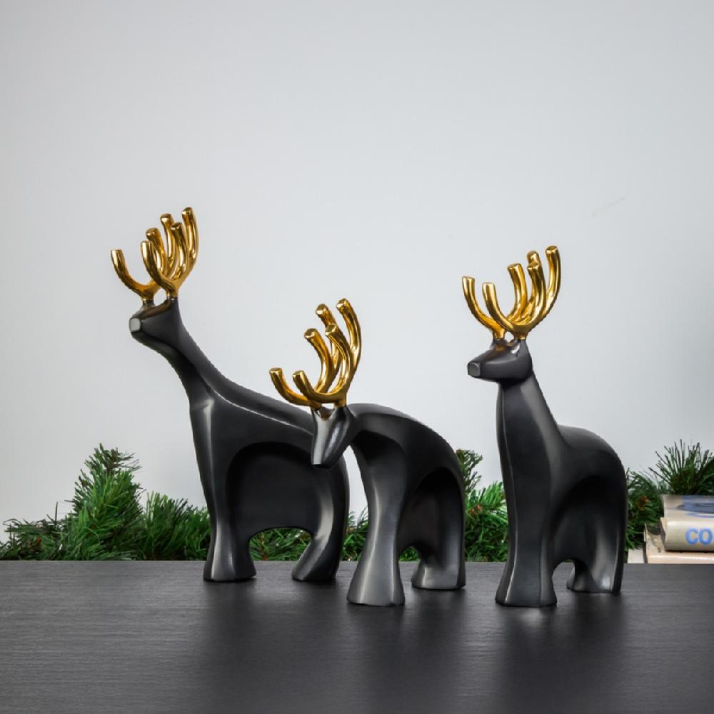 Nambé Prancer Reindeer Figurine Set
