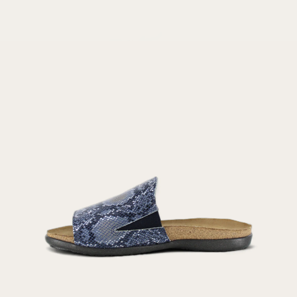 Naot Elegant Flats Collection Skylar