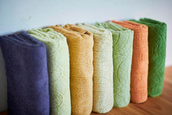 Nat 2 Fukuroya Thies 1856 ® X Fukuroya Shizuku Handkerchief Pocket Towel Natural Dyed Brown Onion